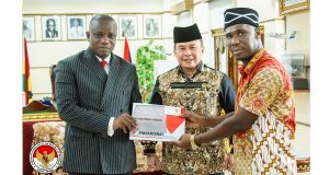 INDONESIAN AMBASSADOR TO GHANA HOLDS DISCUSSIONS WITH DEFENSE MINISTER IN ACCRA 